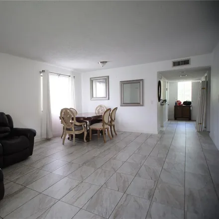 Image 8 - 426 Lakeview Drive, Weston, FL 33326, USA - Condo for rent