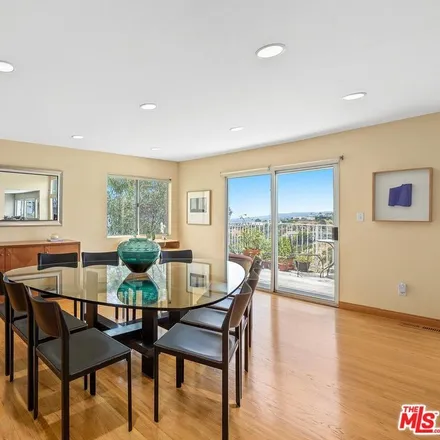 Image 5 - 1617 Viewmont Drive, Los Angeles, CA 90069, USA - House for sale