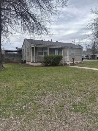 Rent this 2 bed house on 201 West Oak Street in Midwest City, OK 73110