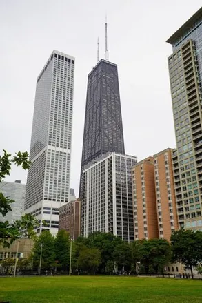 Rent this 3 bed apartment on 875 N Michigan in 875 North Michigan Avenue, Chicago