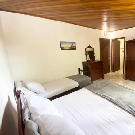 Rent this 3 bed house on Sky Brazil in Avenida Marcos Penteado de Ulhôa Rodrigues 1000, Residencial Tamboré 11