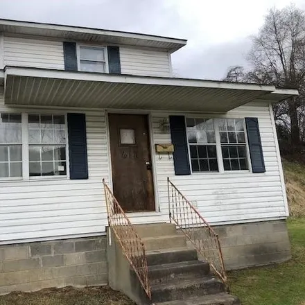 Buy this 3 bed house on Ford Avenue in Raceland, Greenup County