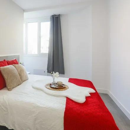 Rent this 8 bed room on Madrid in Calle del Ferrocarril, 3