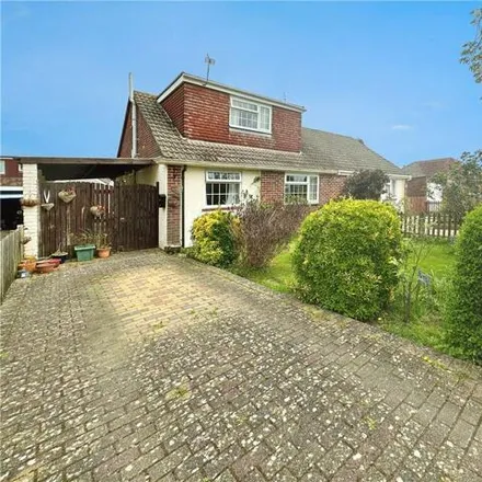 Buy this 3 bed house on Sunnymead Drive in Havant, PO7 6DR