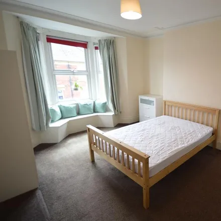 Rent this 3 bed apartment on Goldspink Lane in Newcastle upon Tyne, NE2 1NQ