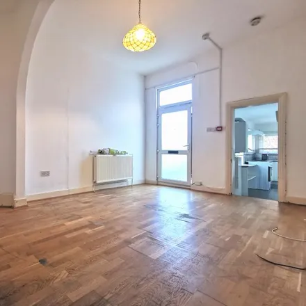 Rent this 1 bed apartment on Gruneisen Road in London, N3 1LX