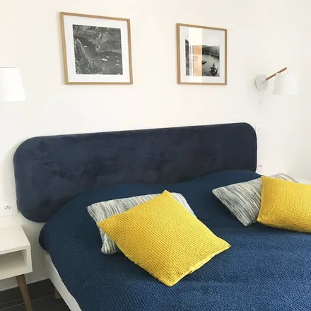 Rent this 1 bed condo on Ponton St-Mandrier in Quai Jean Jaurès, 83430 Saint-Mandrier-sur-Mer