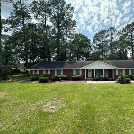 Buy this 3 bed house on 198 Lucerne Street in Baxley, GA 31513