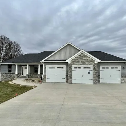 Buy this 4 bed house on 1701 South 75 East in Daviess County, IN 47501