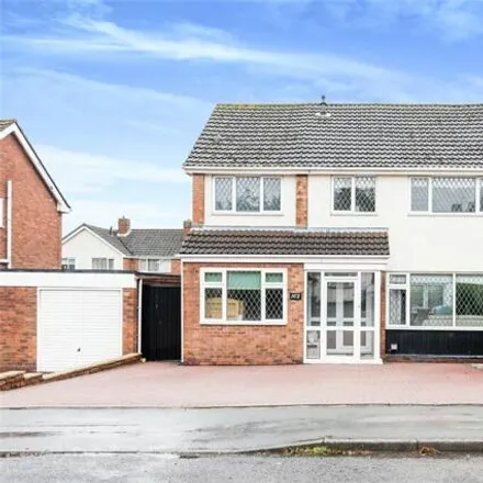 Buy this 5 bed duplex on Willows Primary School in Anglesey Road, Lichfield