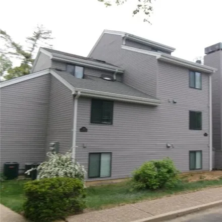Buy this 2 bed condo on 1325 Prospect Village Lane in Saint Louis County, MO 63021