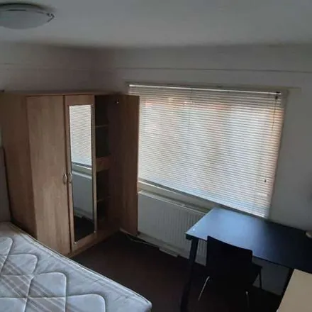 Rent this 2 bed apartment on Beaconsfield Walk in London, E6 5NG