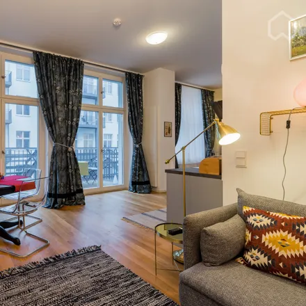Rent this 1 bed apartment on "Bärenzwinger" — Bear Pit in the Köllnischer Park in Rungestraße, 10179 Berlin