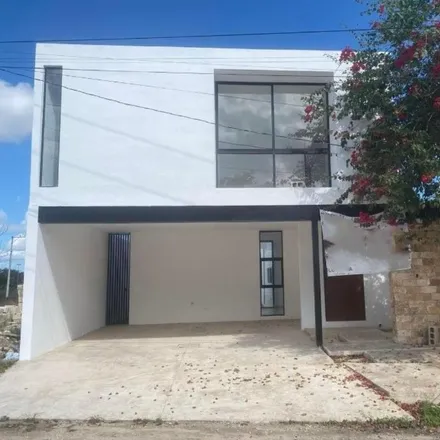 Rent this 3 bed house on El Cardenal Cantina in Calle 70, 97000 Mérida
