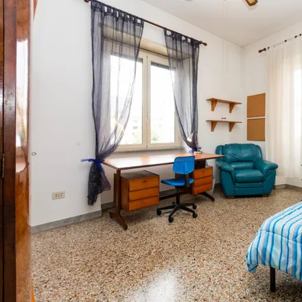Rent this 3 bed room on Tigelleria Romana in Via Ostiense, 73