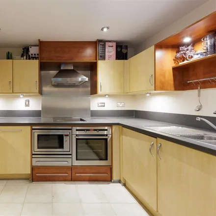 Image 2 - Anchor House, Smugglers Way, London, SW18 1AZ, United Kingdom - Apartment for rent