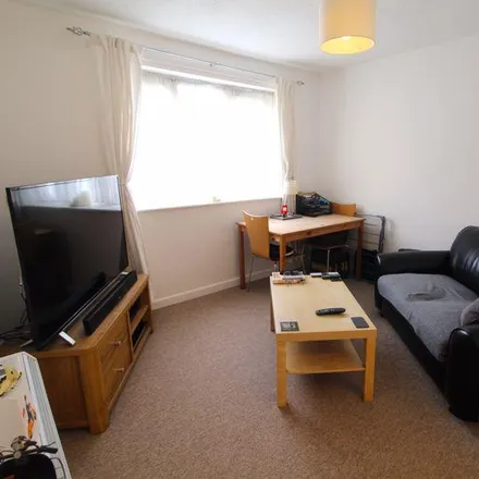 Image 3 - Chequers Court, Palmers Leaze, Bristol, BS32 0HJ, United Kingdom - Apartment for rent