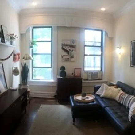 Rent this studio house on 322 7th Avenue in New York, NY 11215