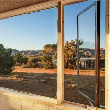 Image 7 - 7989 Deer Trail, Yucca Valley, CA 92284, USA - House for sale