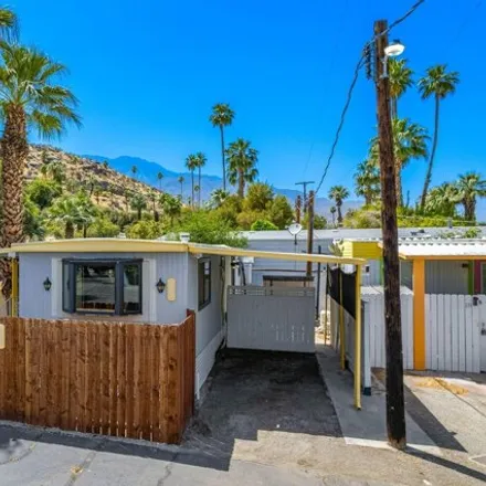 Image 2 - 2 Saturn Street, Palm Springs, CA 92264, USA - Apartment for sale