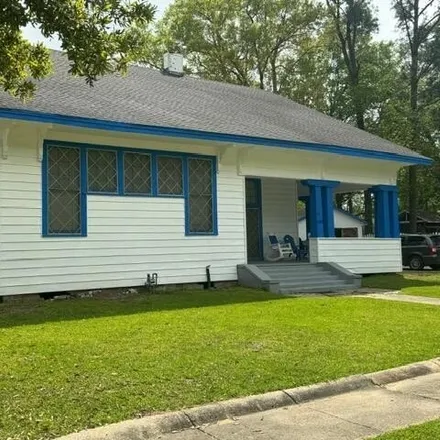 Buy this 3 bed house on 713 Rebecca Avenue in Hattiesburg, MS 39401