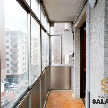 Rent this 3 bed apartment on Avenida Lehendakari Aguirre / Agirre lehendakariaren etorbidea in 96, 48015 Bilbao
