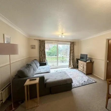 Image 3 - Red Lion Square, Military Road, Hythe, CT21 5DD, United Kingdom - Apartment for rent