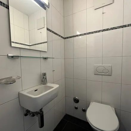 Rent this 4 bed apartment on Limmattalstrasse 103 in 8049 Zurich, Switzerland