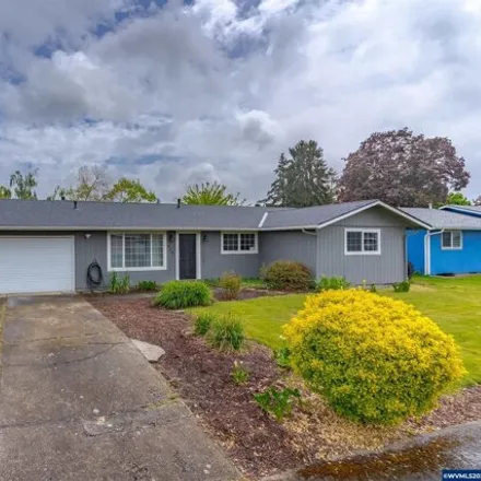 Buy this 3 bed house on 450 Briar Court Southeast in Marion County, OR 97317