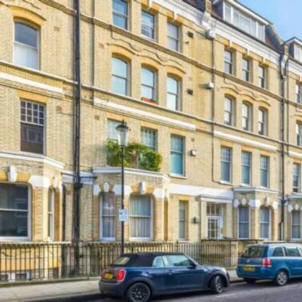 Rent this 2 bed room on Elm Park Gardens in Fulham Road, London