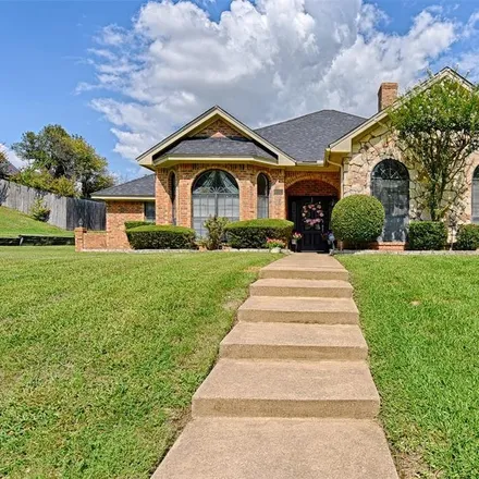Buy this 4 bed house on 1112 Laon Lane in DeSoto, TX 75115
