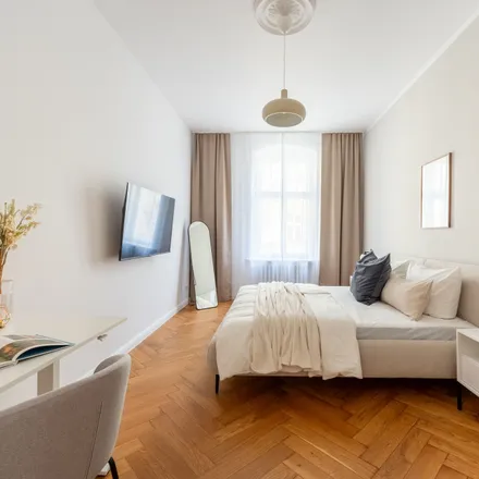 Rent this 1 bed apartment on Paul-Natorp-Gymnasium in Goßlerstraße 13-15, 12161 Berlin