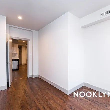 Image 4 - 115 Roebling Street, New York, NY 11211, USA - Apartment for rent