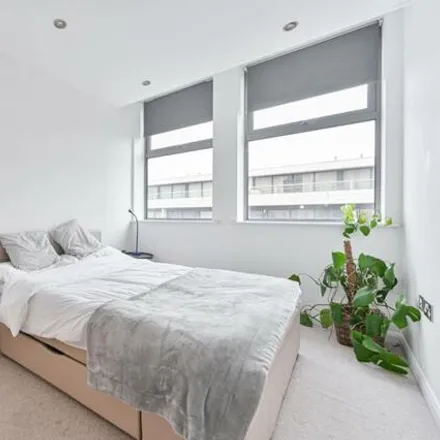 Image 3 - Norwich House, Streatham High Road, London, SW16 1DS, United Kingdom - Apartment for sale