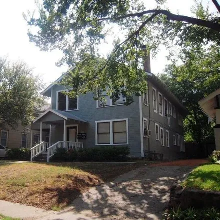 Rent this 1 bed house on 111 North Winnetka Avenue in Dallas, TX 75208
