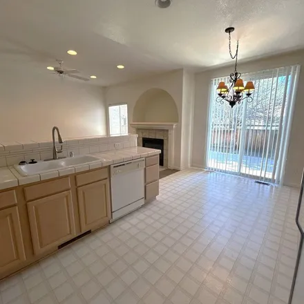 Image 7 - 6717 Cinnamon Drive, Sparks, NV 89436, USA - Apartment for rent