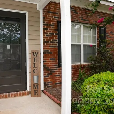 Buy this 3 bed townhouse on 13676 Meade Glen Court in Charlotte, NC 28273