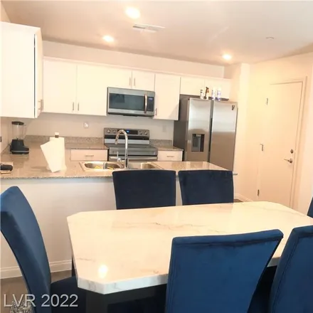 Image 4 - Copper Wind Lane, Enterprise, NV 89000, USA - Townhouse for rent