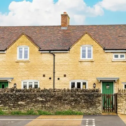 Buy this 3 bed duplex on New Road in Witney Road, Long Hanborough