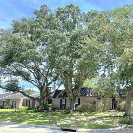 Rent this 3 bed house on 5786 Meadow Way in Caldwood, Beaumont