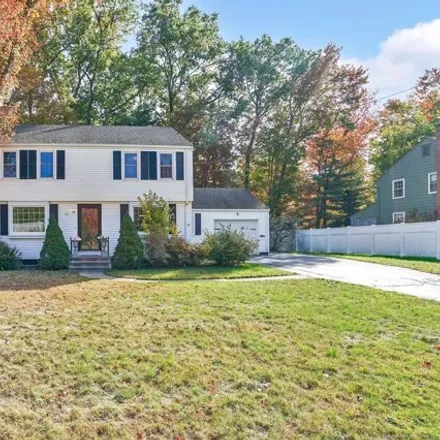 Rent this 3 bed house on 25 Greensview Dr in West Hartford, Connecticut