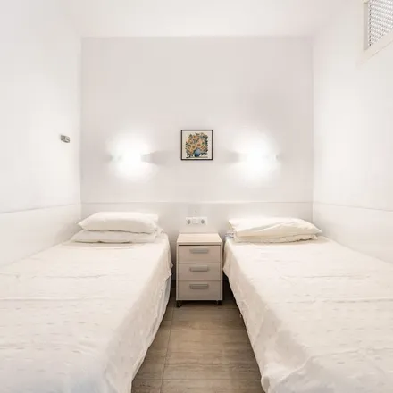 Rent this 1 bed house on Fuengirola in Avenida Jesús Santos Reín, 29640 Fuengirola