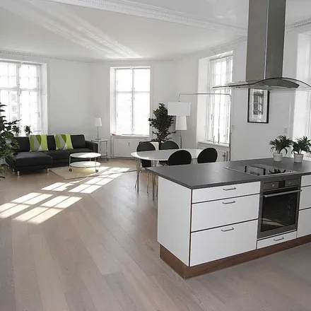 Rent this 2 bed apartment on H.C Ørsted - Elektromagnetismen in Nørregade, 1165 København K