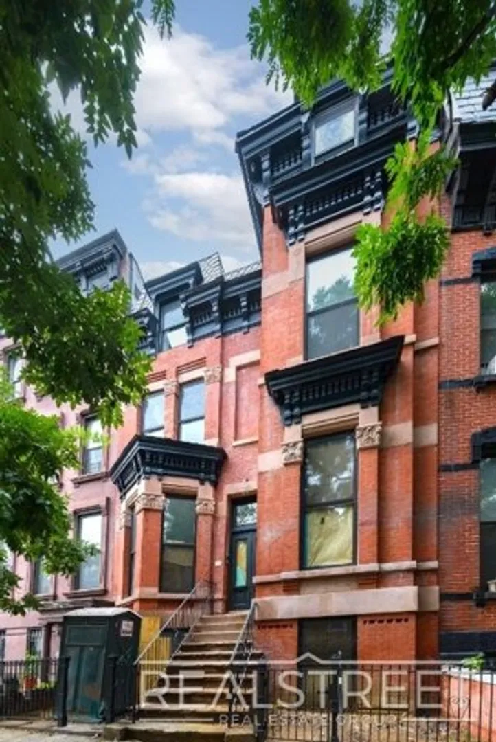 12 Verona Place, New York, NY 11216, USA | 2 bed house for rent