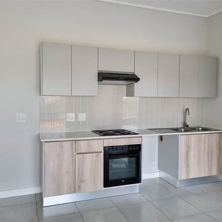 Image 1 - Kareeberg Ward 3, Kareeberg Local Municipality, Pixley ka Seme District Municipality, South Africa - Apartment for rent