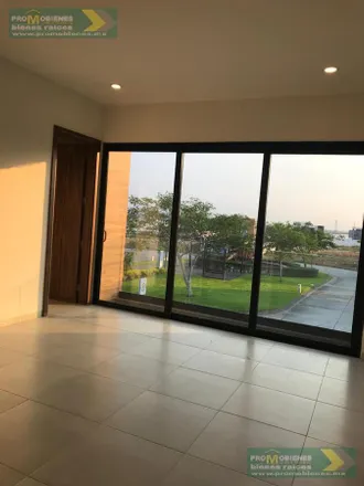 Buy this studio house on Calle Paseo Punta Tiburón in LAS OLAS RESIDENCIAL, 95264 Kilómetro Cuatro