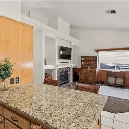 Image 8 - 36548 Summerholly Circle, Palmdale, CA 93550, USA - House for sale