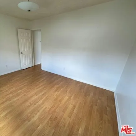 Image 5 - 672 North Grand Avenue, Los Angeles, CA 90012, USA - Townhouse for rent