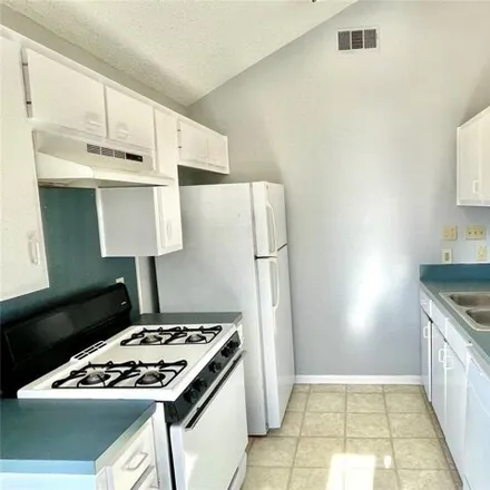 Image 5 - 3320 Blumie Street, Austin, TX 78745, USA - Apartment for rent