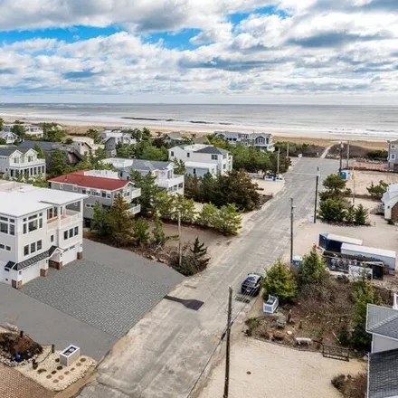 Image 2 - 4 East 28th Street, Barnegat Light, Ocean County, NJ 08006, USA - House for sale